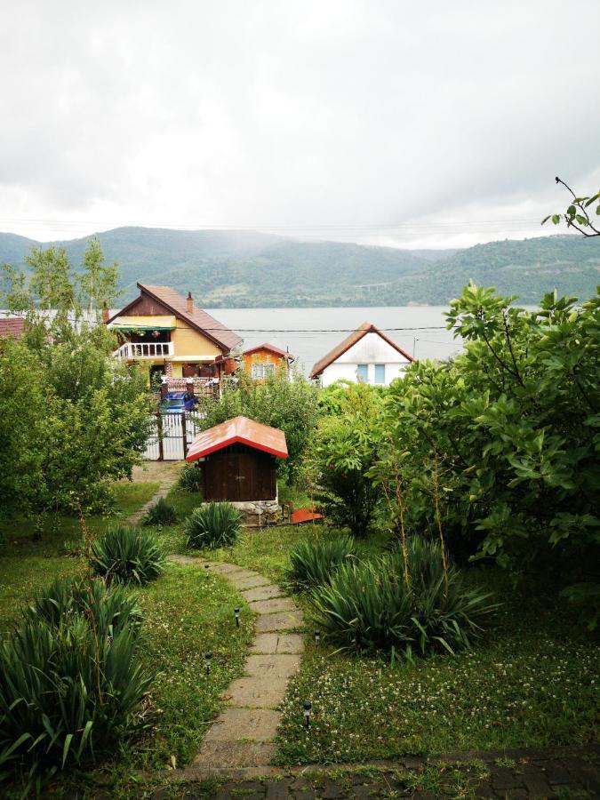 Casa Melania Villa Ieşelniţa Eksteriør bilde